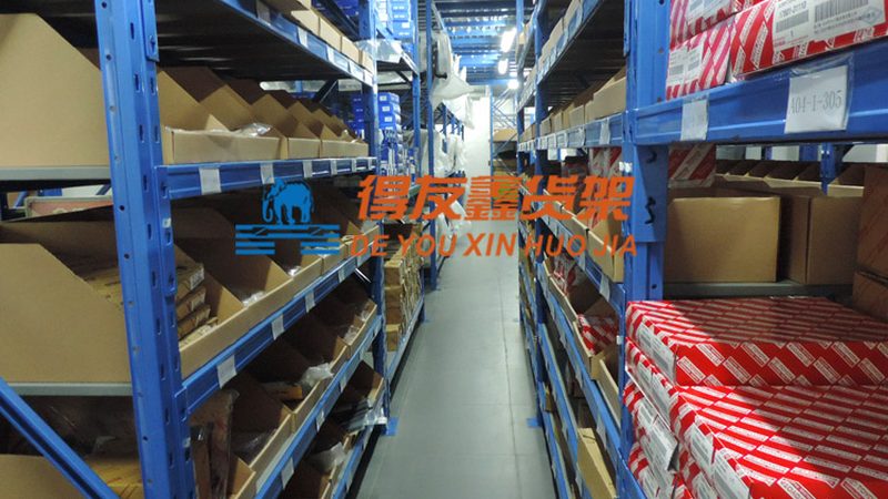 灯没坏却看不清？问题可能出在透镜上